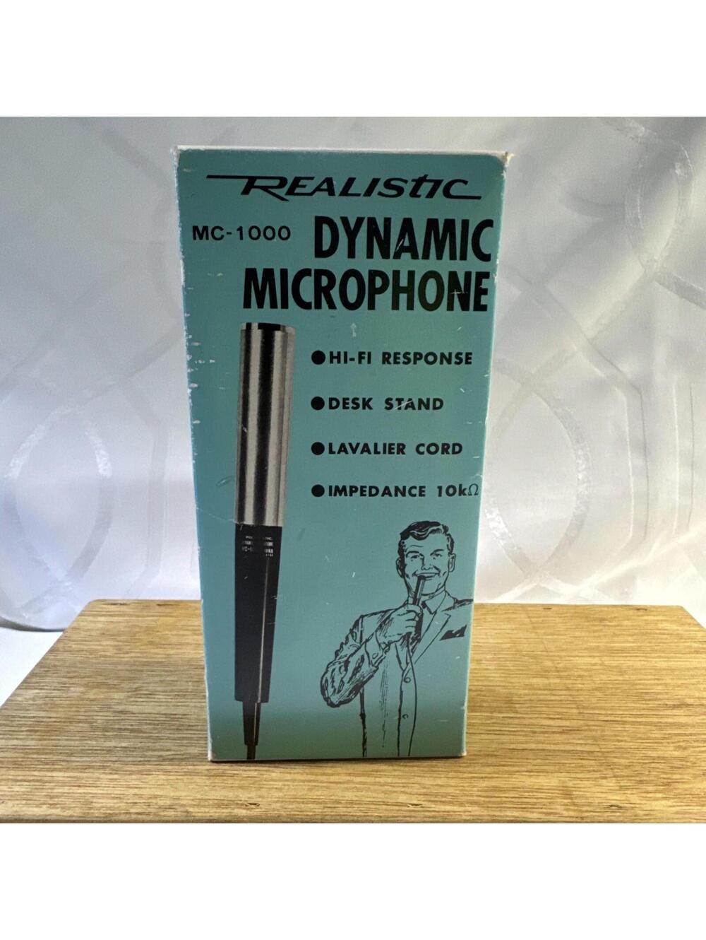 Vintage Realistic Dynamic Microphone MC-1000 w/ Box and Stand Made in Japan